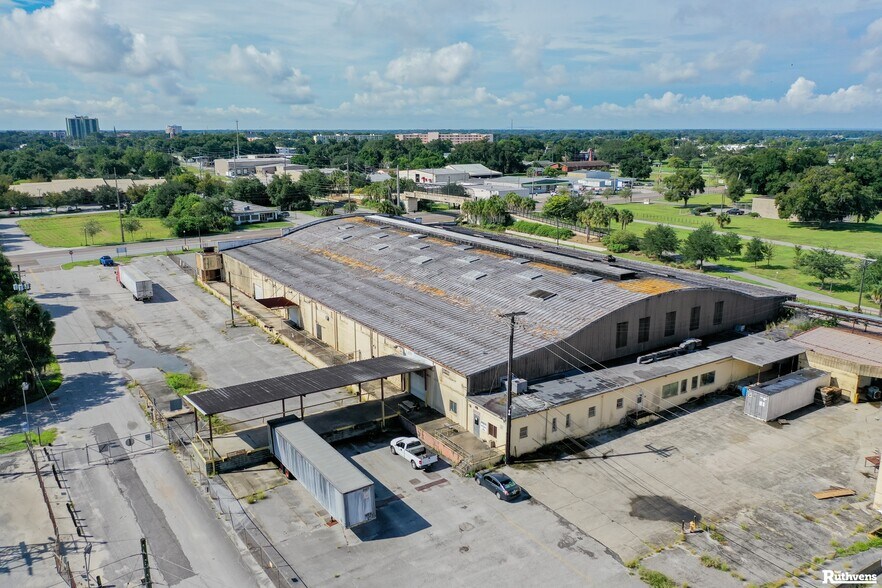 More Photos Of 2200 3rd St NW, Winter Haven Manufacturing For Lease