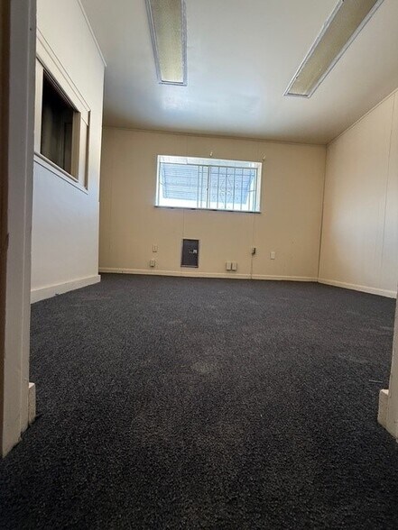 More Photos Of 4435 S Santa Fe Ave, Vernon Distribution For Lease