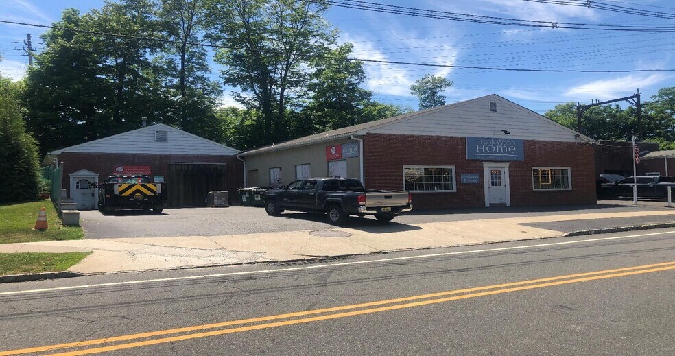 More Photos Of 121 Kings Rd, Madison Freestanding For Lease