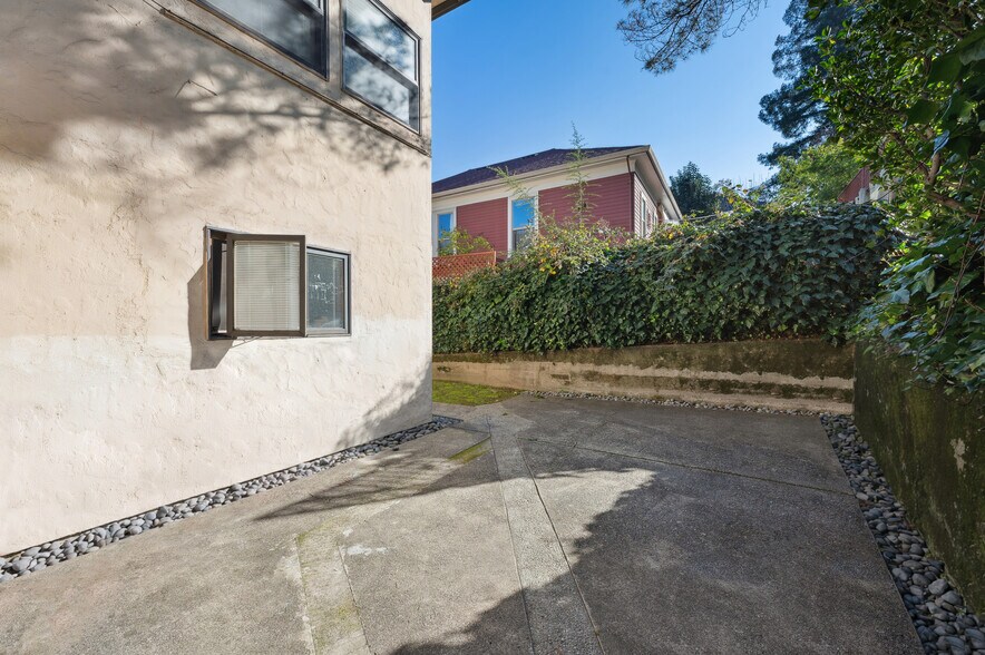 More Photos Of 1851 2nd St, San Rafael Apartments For Sale