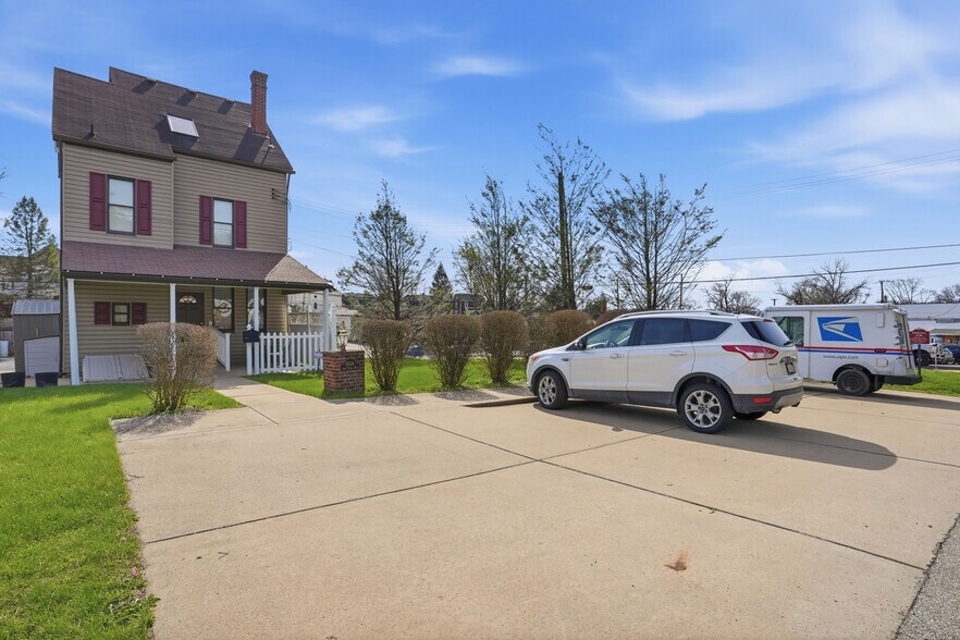 More Photos Of 8306 Ohio River Blvd, Pittsburgh Office For Sale