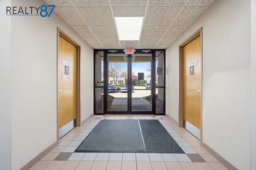 More Photos Of 3100 E Ave NW, Cedar Rapids Office For Lease