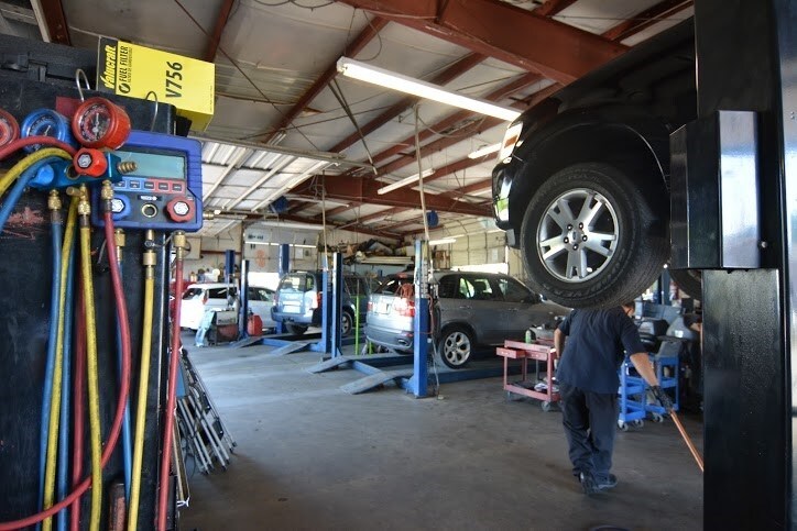 More Photos Of 8921 Daffodil Ave, Houston Auto Repair For Lease