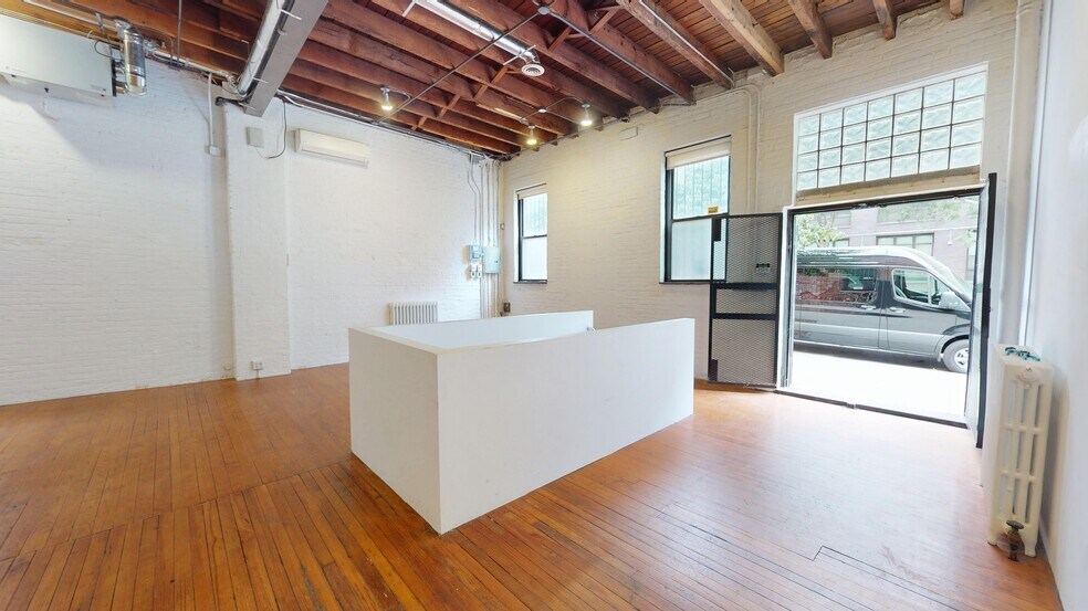 More Photos Of 83-85 Metropolitan Ave, Brooklyn Storefront Retail Office For Lease