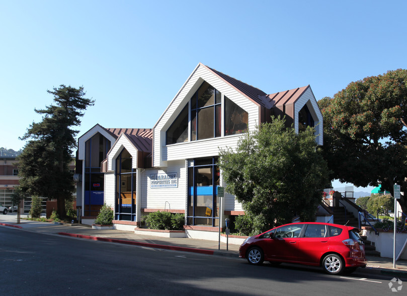 Primary Photo Of 1001 Bridgeway, Sausalito Storefront Retail Office For Lease