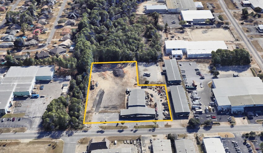 More Photos Of 702 Anchors St NW, Fort Walton Beach Contractor Storage Yard For Sale