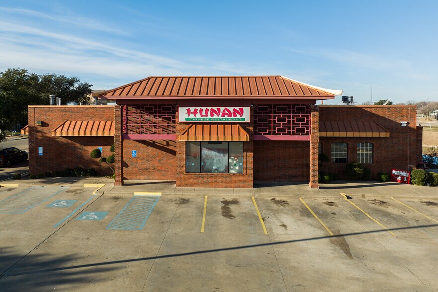 More Photos Of 4516 Maplewood Ave, Wichita Falls General Retail For Sale