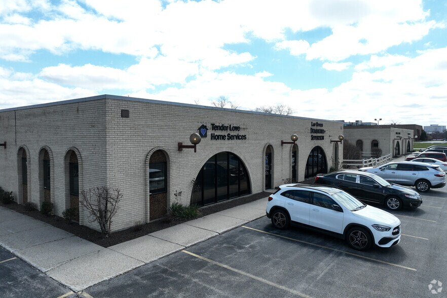 More Photos Of 7895 Broadway St, Merrillville Medical For Lease