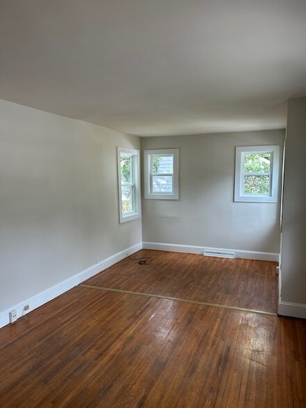 More Photos Of 2820 The Plaza, Charlotte General Retail For Lease