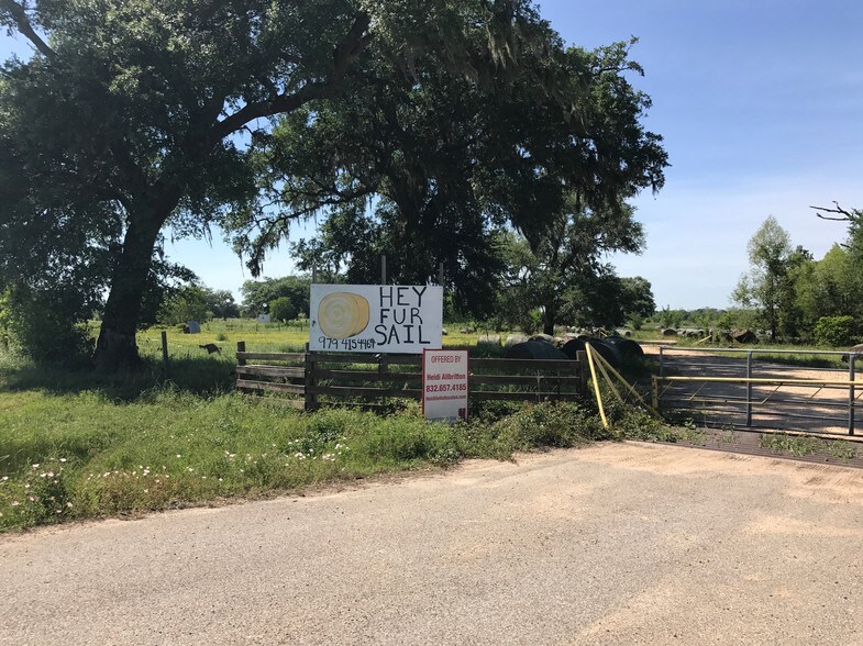 More Photos Of 0 Hwy 35, Angleton Land For Lease
