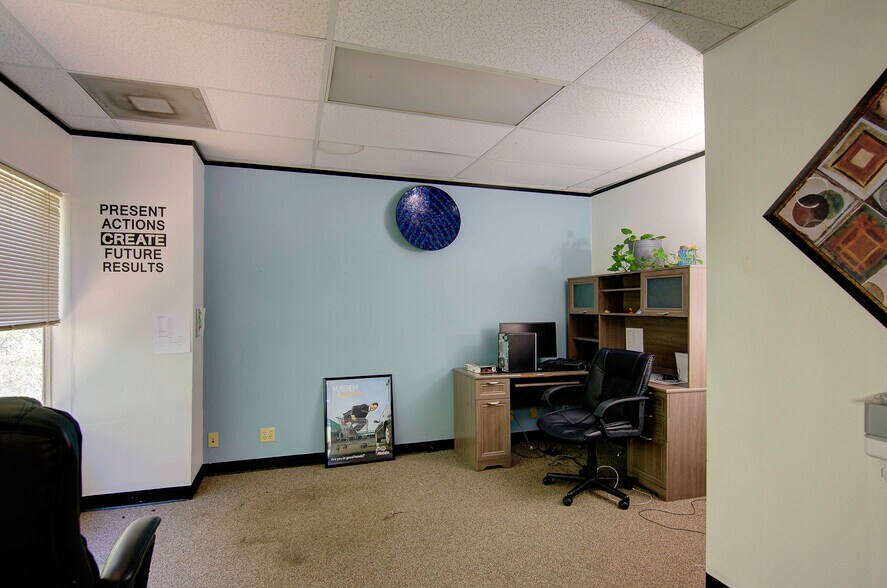 More Photos Of 12603 Highway 105 W, Conroe Office For Sale