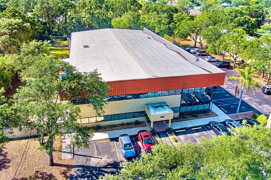 More Photos Of 2725 Center Pl, Melbourne Research And Development For Sale