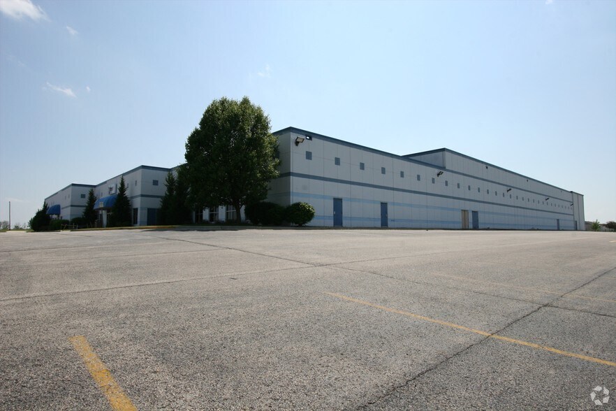 Primary Photo Of 10600 White Oak Ave, Dyer Skating Rink For Sale