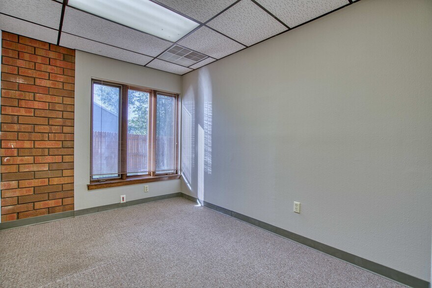 More Photos Of 1300 Plaza Ct N, Lafayette Office For Lease