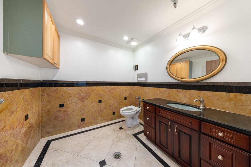 More Photos Of 15350 Fairfield Ranch Rd, Chino Hills Warehouse For Sale