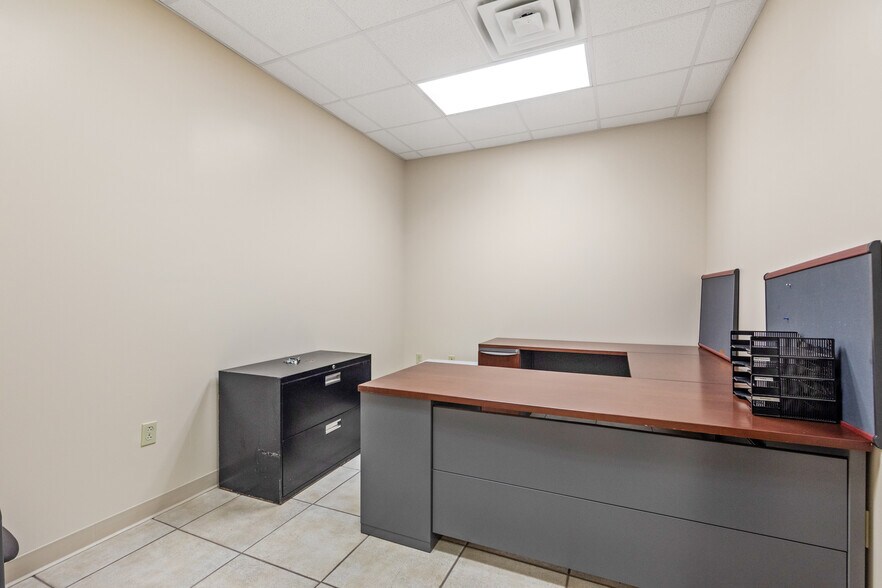 More Photos Of 1016 N Cruse Ave, Broussard Warehouse For Sale