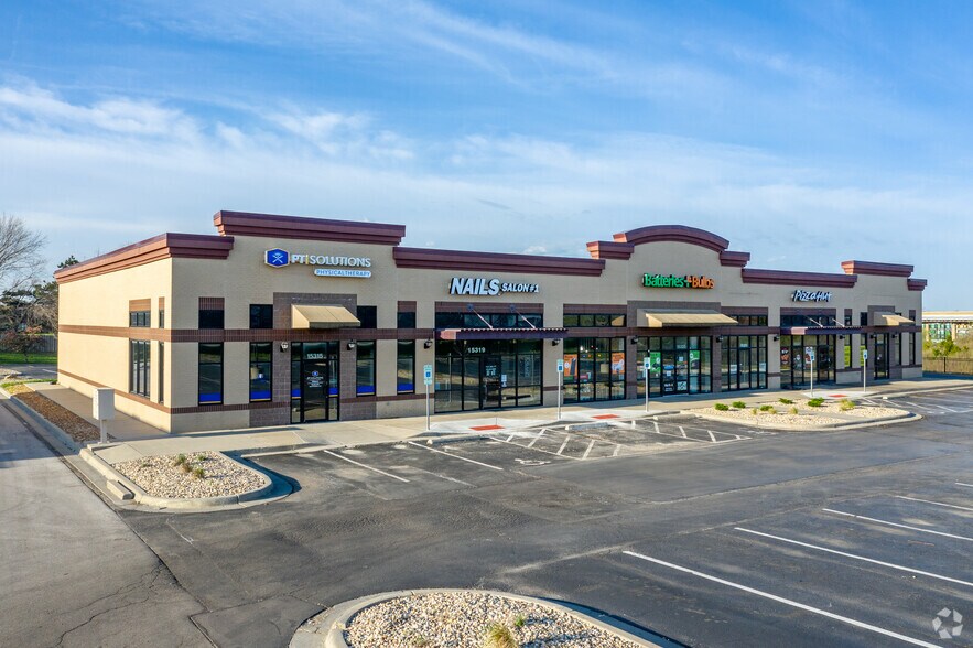 More Photos Of 15315-15335 W 67th St, Shawnee Freestanding For Lease