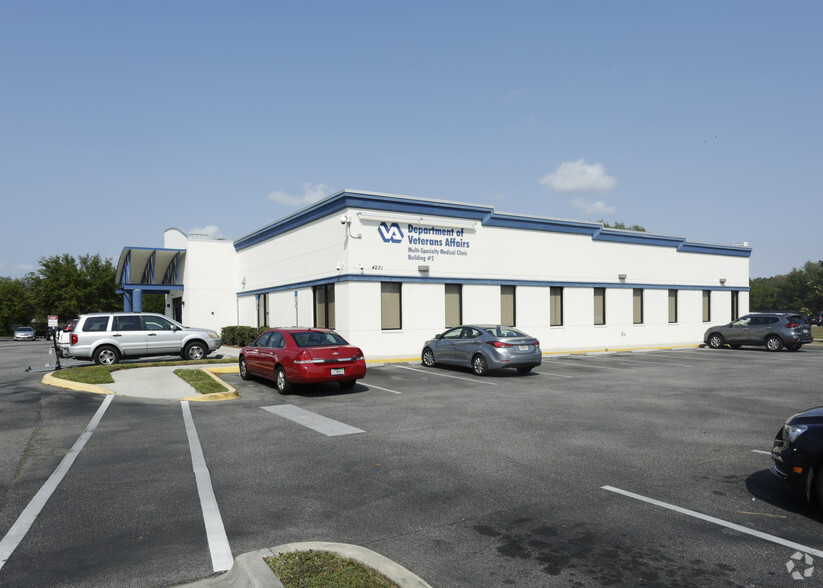 Primary Photo Of 4231 S Pipkin Rd, Lakeland Medical For Lease