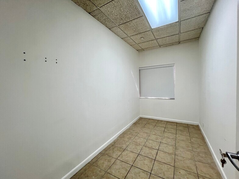 More Photos Of 4908 SW 8th St, Miami Medical For Sale