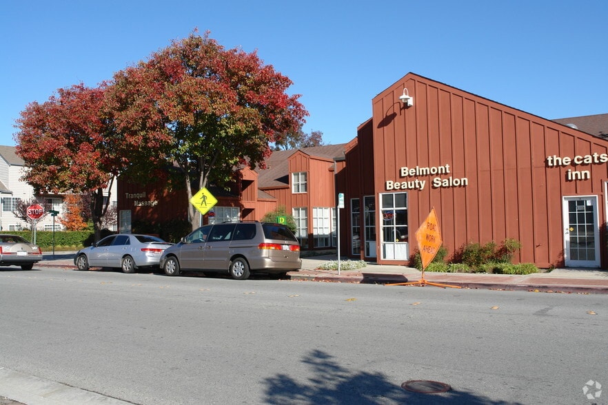 More Photos Of 951 Old County Rd, Belmont Freestanding For Lease