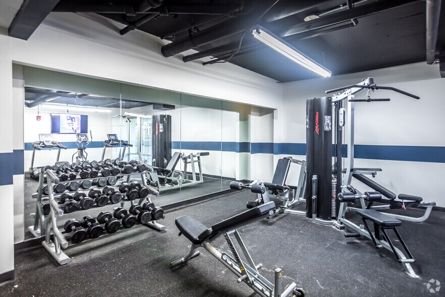 More Photos Of 45 S Idlewild, Memphis Apartments For Sale