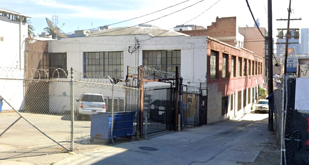 More Photos Of 2220-2228 W 7th St, Los Angeles Freestanding For Lease