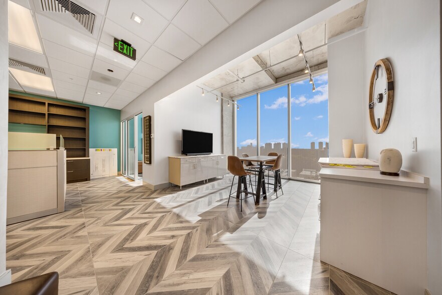 More Photos Of 2980 NE 207th St, Aventura Office Residential For Lease