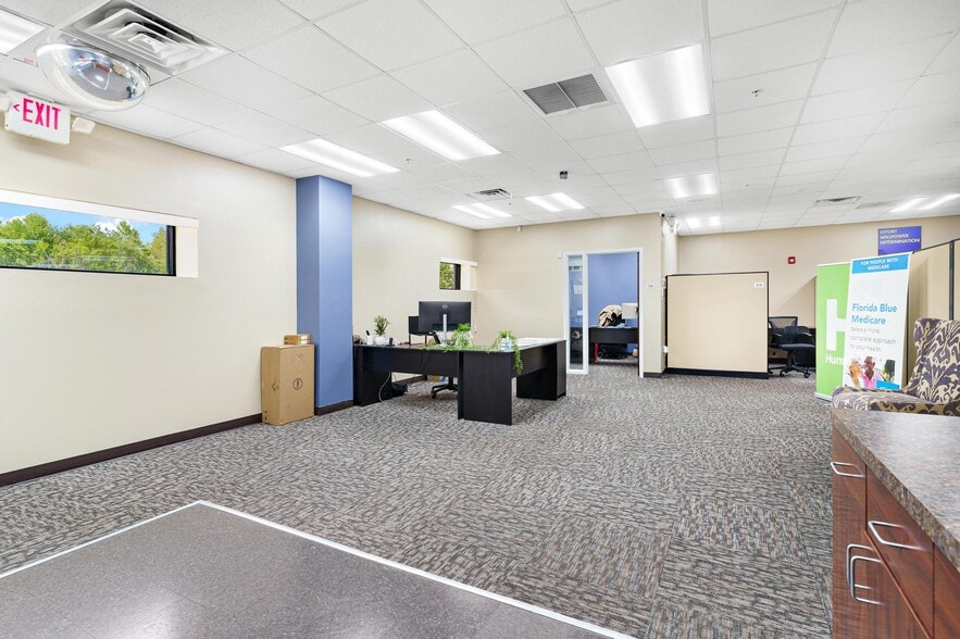 More Photos Of 1904 Thomas Ave, Leesburg Office For Lease