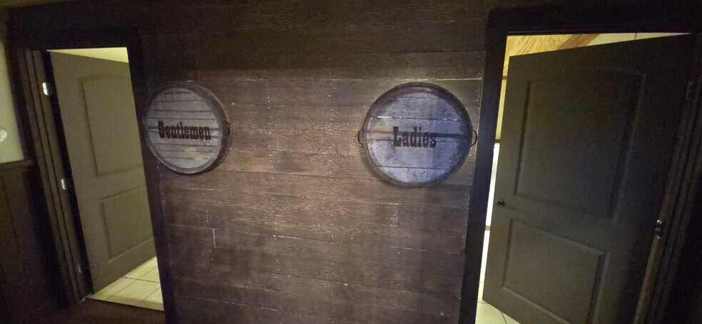 More Photos Of 1401 Texas 16, Graham Restaurant For Sale