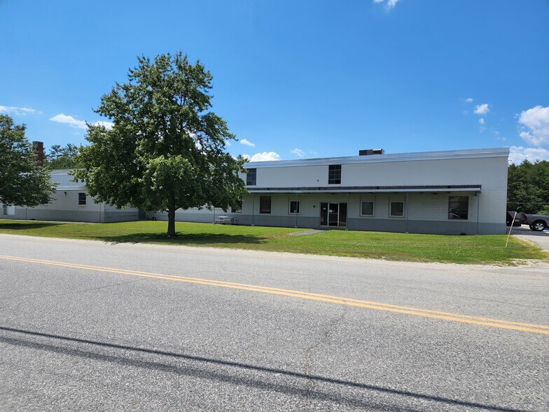 More Photos Of 40 Westminster St, Lewiston Warehouse For Lease