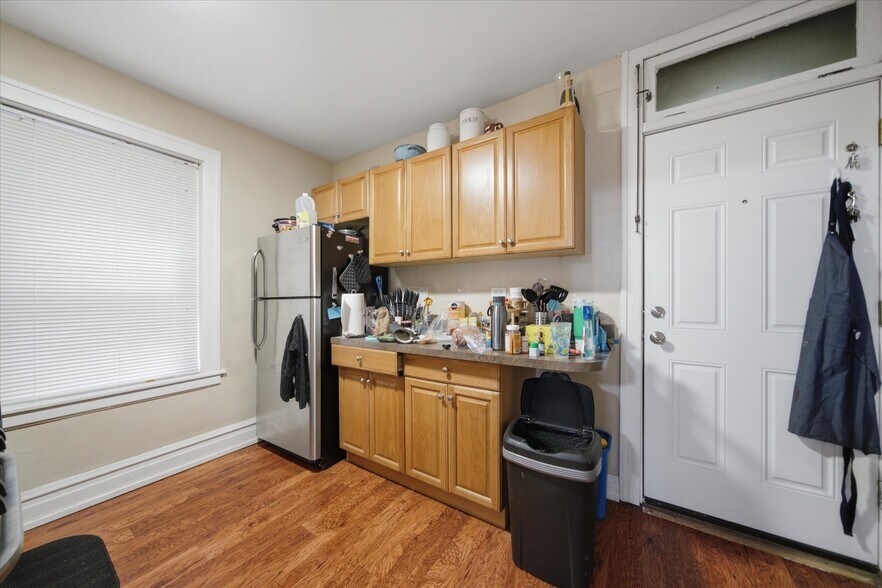 More Photos Of 2418 N Western Ave, Chicago Apartments For Sale