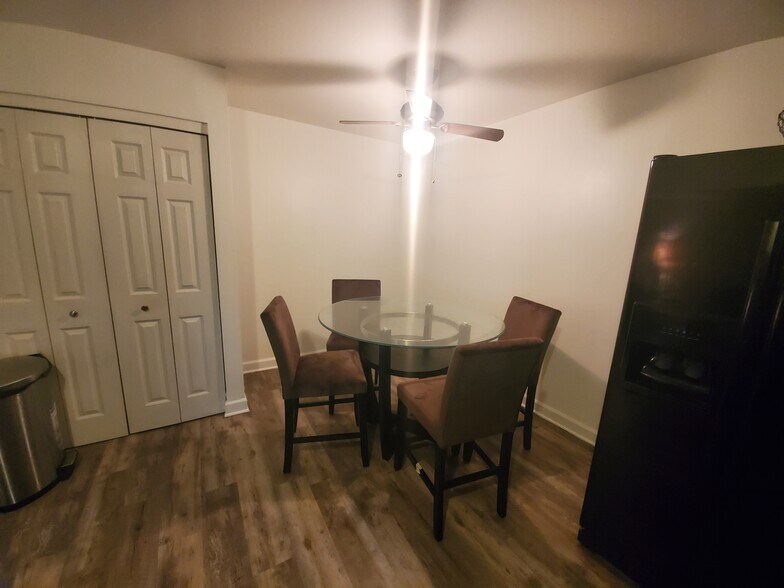 More Photos Of 20224 S Frankfort Square Rd, Frankfort Apartments For Sale