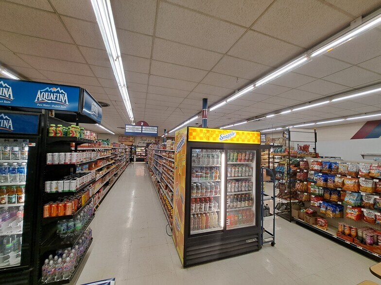 More Photos Of 28 Maple Ave, Bloomfield Convenience Store For Sale