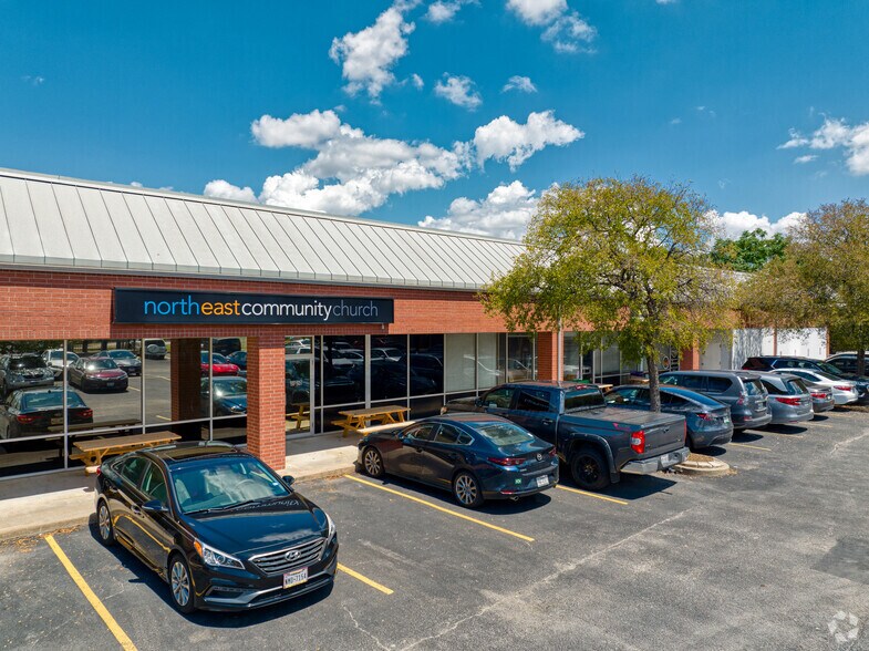 More Photos Of 15635 Vision Dr, Pflugerville General Retail For Lease