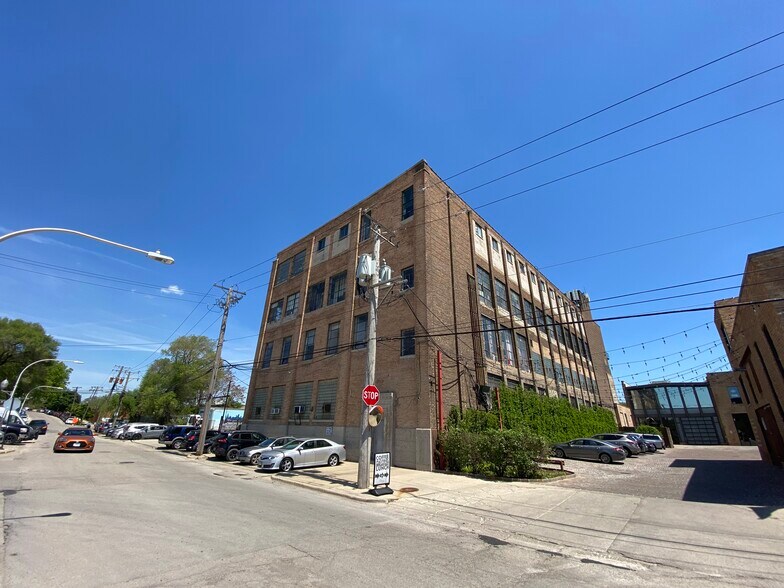 More Photos Of 3065 N Rockwell St, Chicago Warehouse For Sale