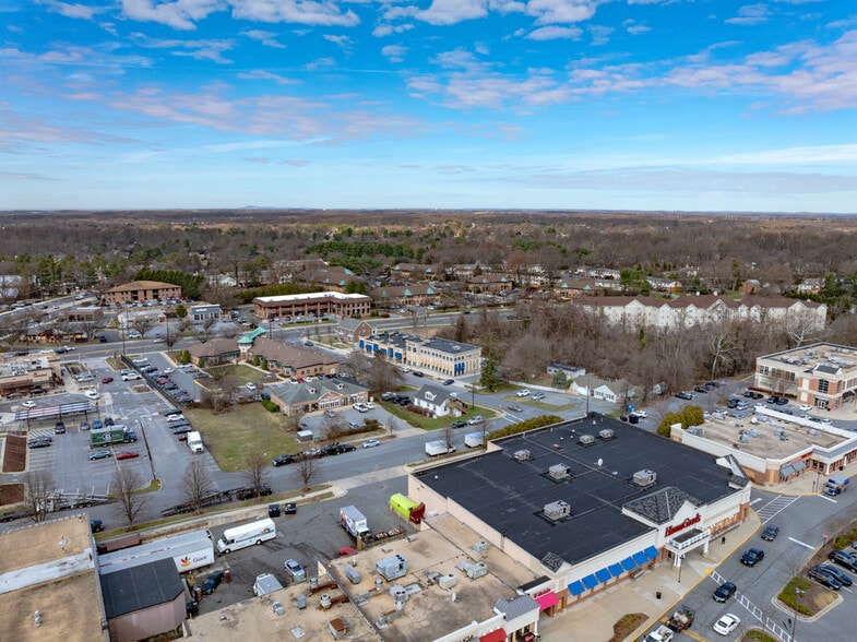 More Photos Of 18200 Hillcrest Ave, Olney Office For Sale