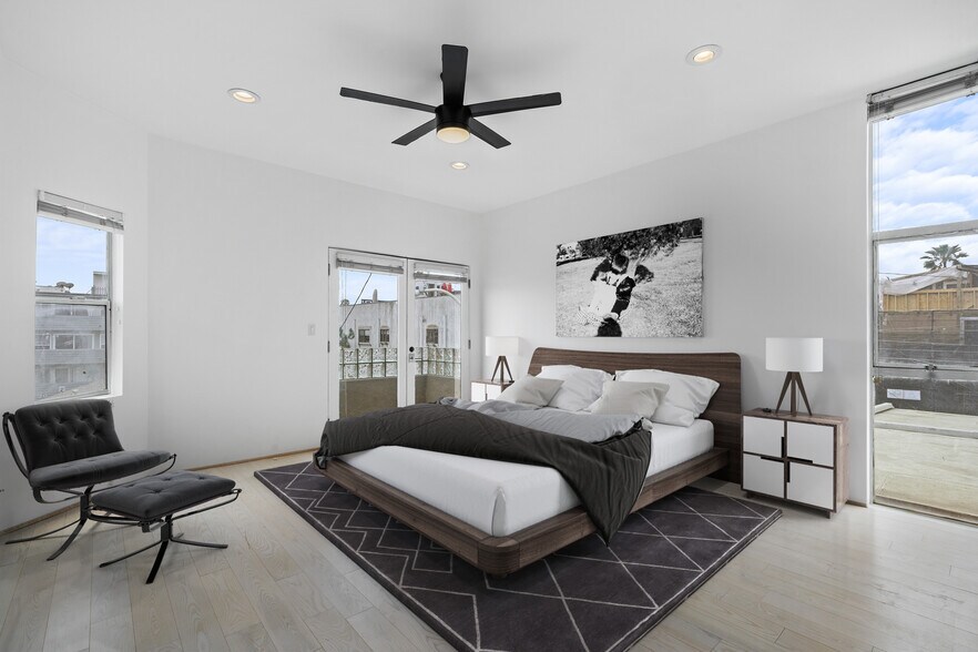 More Photos Of 22 28th Ave, Venice Apartments For Sale