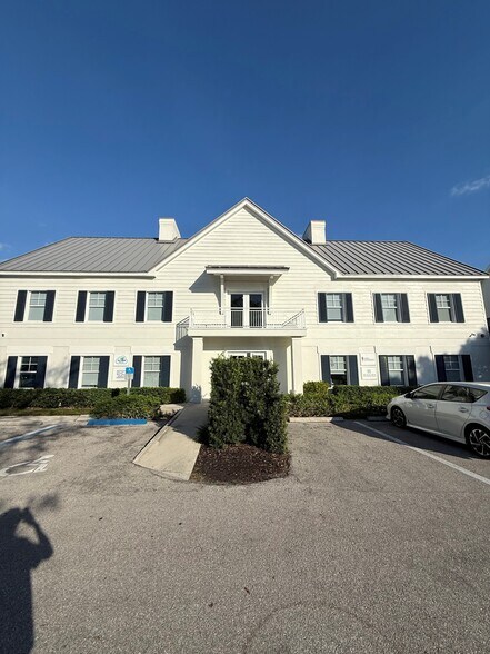 More Photos Of 1012 Goodlette Rd N, Naples Medical For Lease