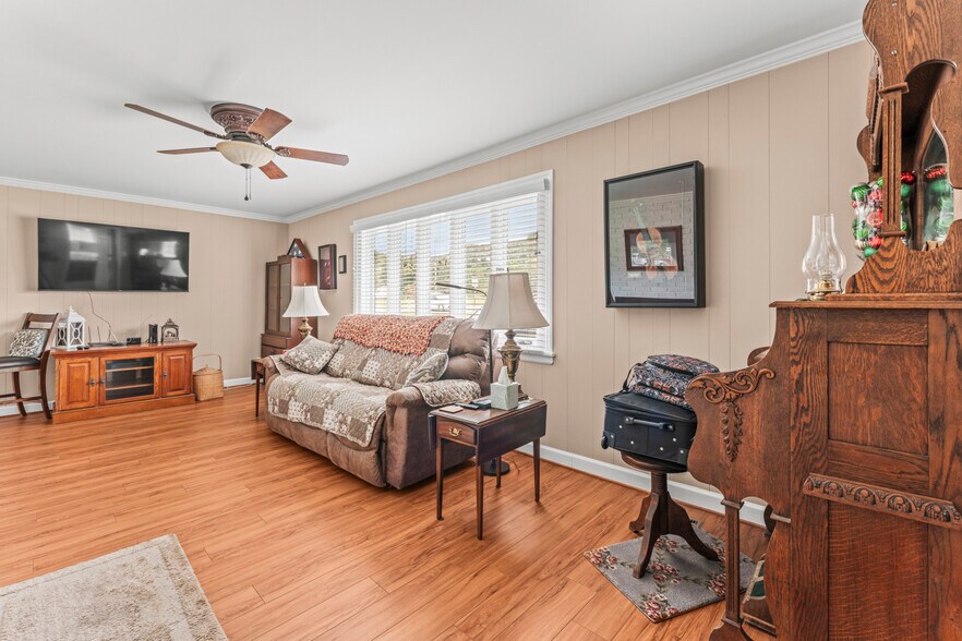 More Photos Of 128 Killian Farm Rd, Stanley Medical For Lease