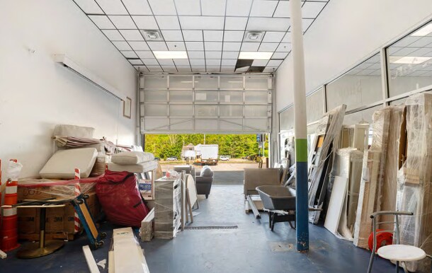 More Photos Of 9 Washington St, Attleboro Freestanding For Lease