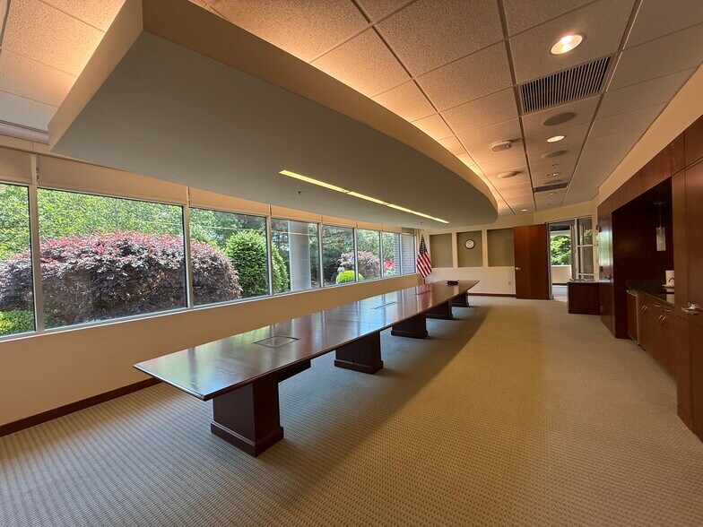 More Photos Of 112 Corporate Dr, Elizabeth City Office For Sale