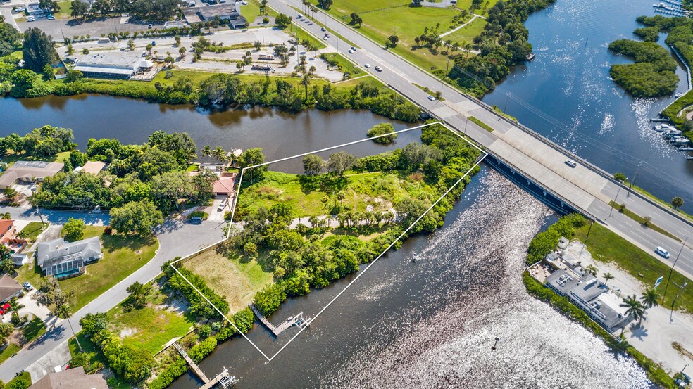 2038 Montclair Dr  
