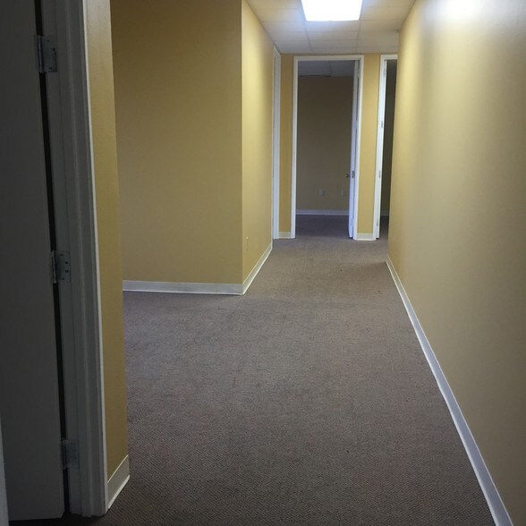 More Photos Of 3029 S Sherwood Forest Blvd, Baton Rouge Loft Creative Space For Lease