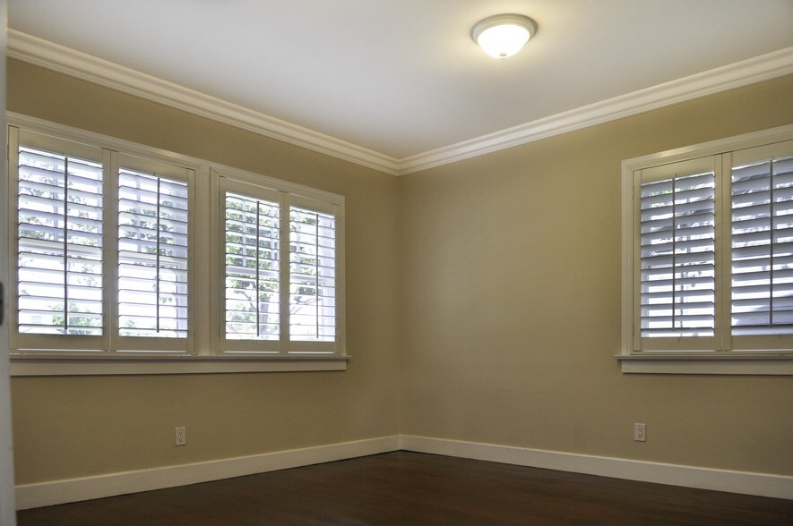 More Photos Of 1533 E 4th St, Santa Ana Medical For Lease