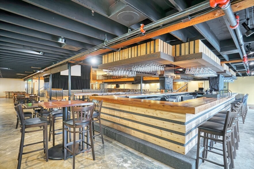 More Photos Of 23894 S Frontage Rd, Weatherford Bar For Sale