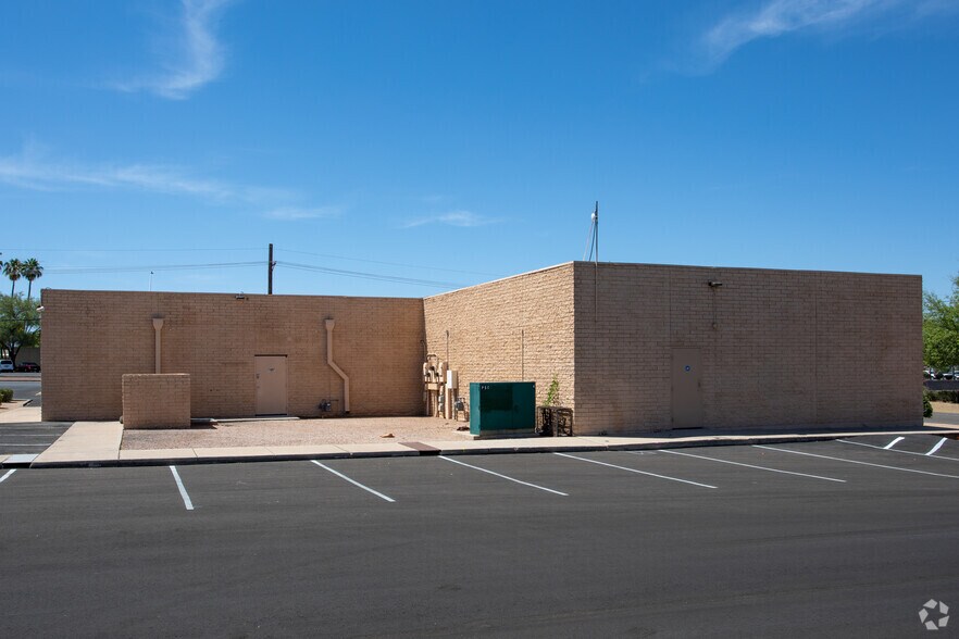 More Photos Of 7415-7449 E 22nd St, Tucson Unknown For Lease