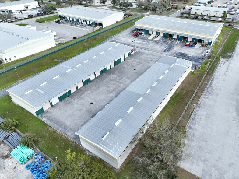 More Photos Of 3535 Reynolds Rd, Lakeland Warehouse For Lease