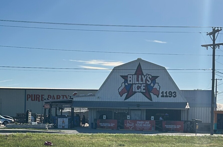 More Photos Of 1193 Loop 337, New Braunfels Convenience Store For Sale
