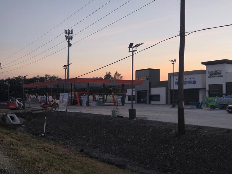 More Photos Of 3210 S Texas 6, Houston General Retail For Sale