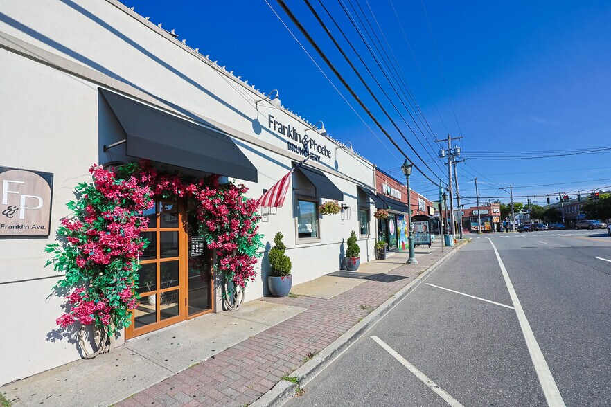 More Photos Of 967-983 Hempstead Tpke, Franklin Square Storefront For Sale